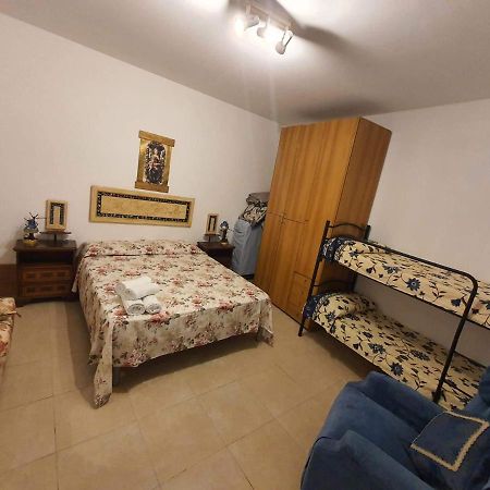 Residenza Oleandro Rosa Apartment Venesia Bagian luar foto
